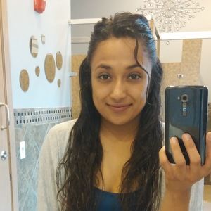 Meet your Posher, Crystal